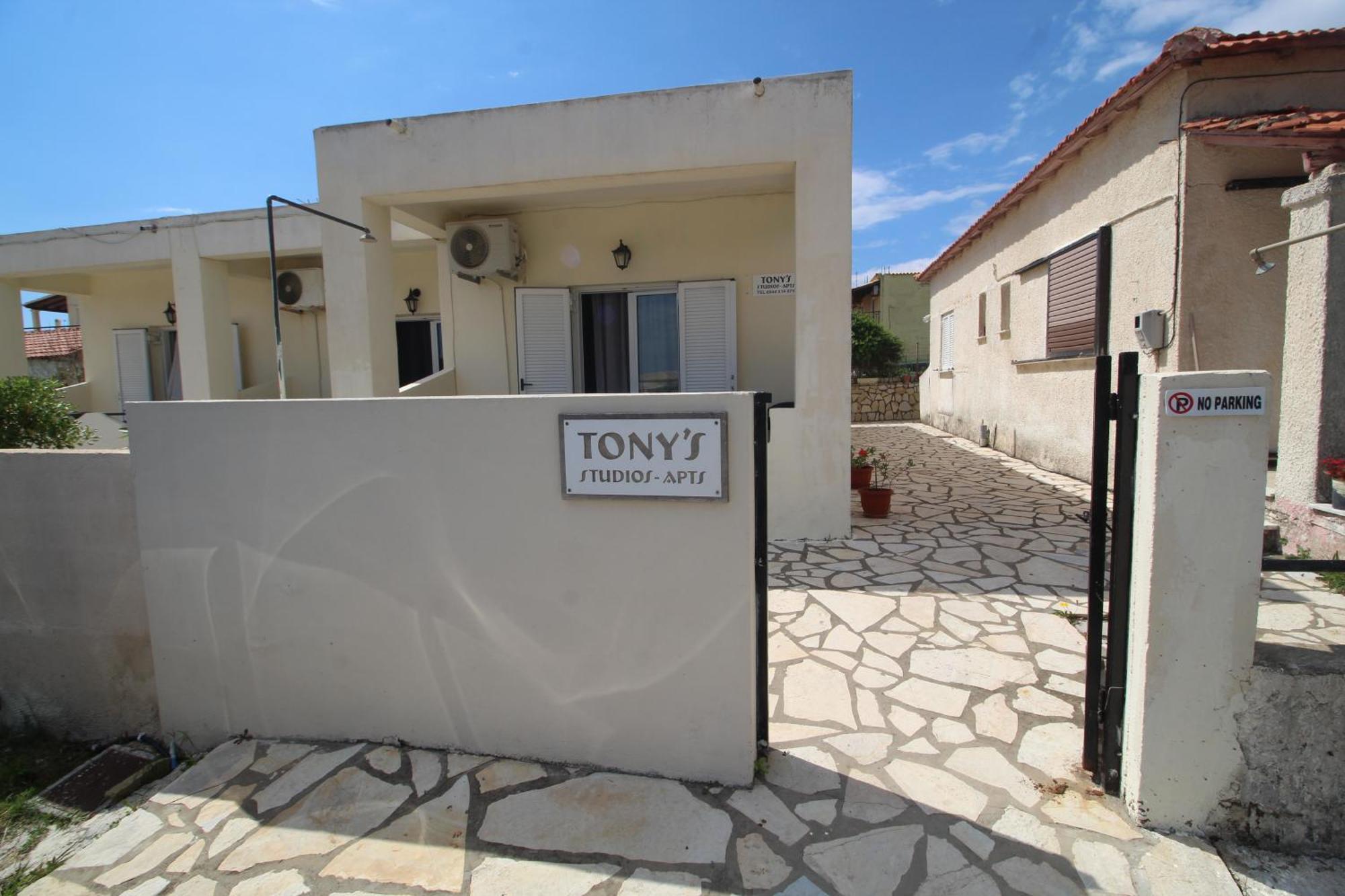 Tony'S Apartments Agios Georgios  Bagian luar foto