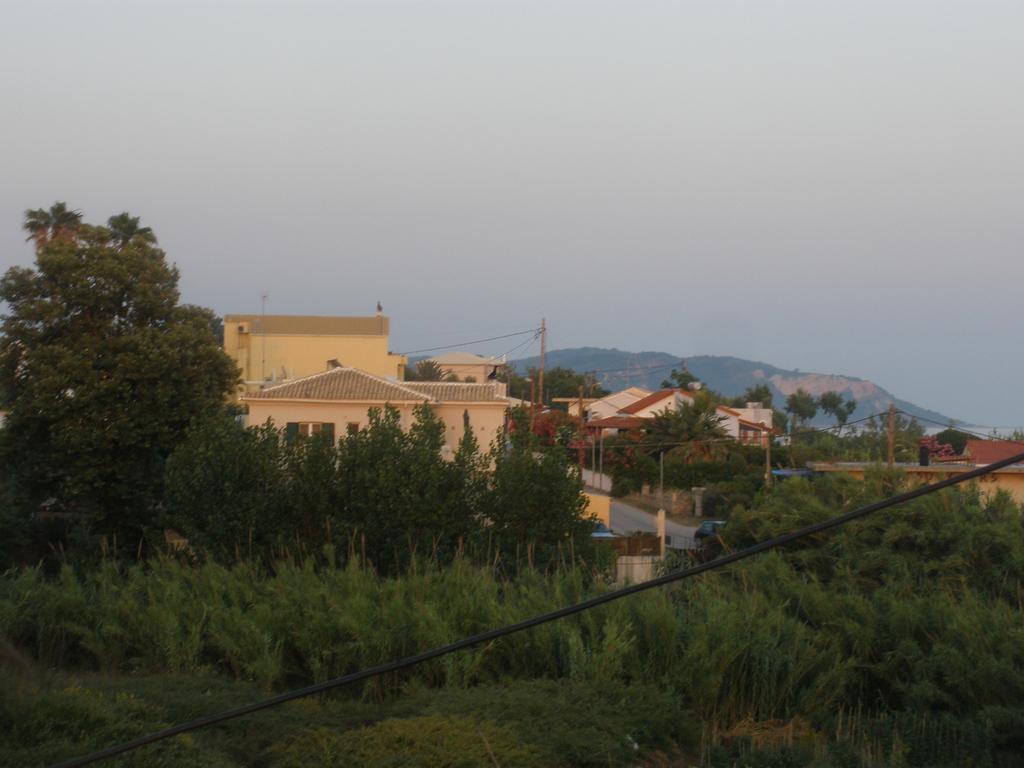 Tony'S Apartments Agios Georgios  Bagian luar foto